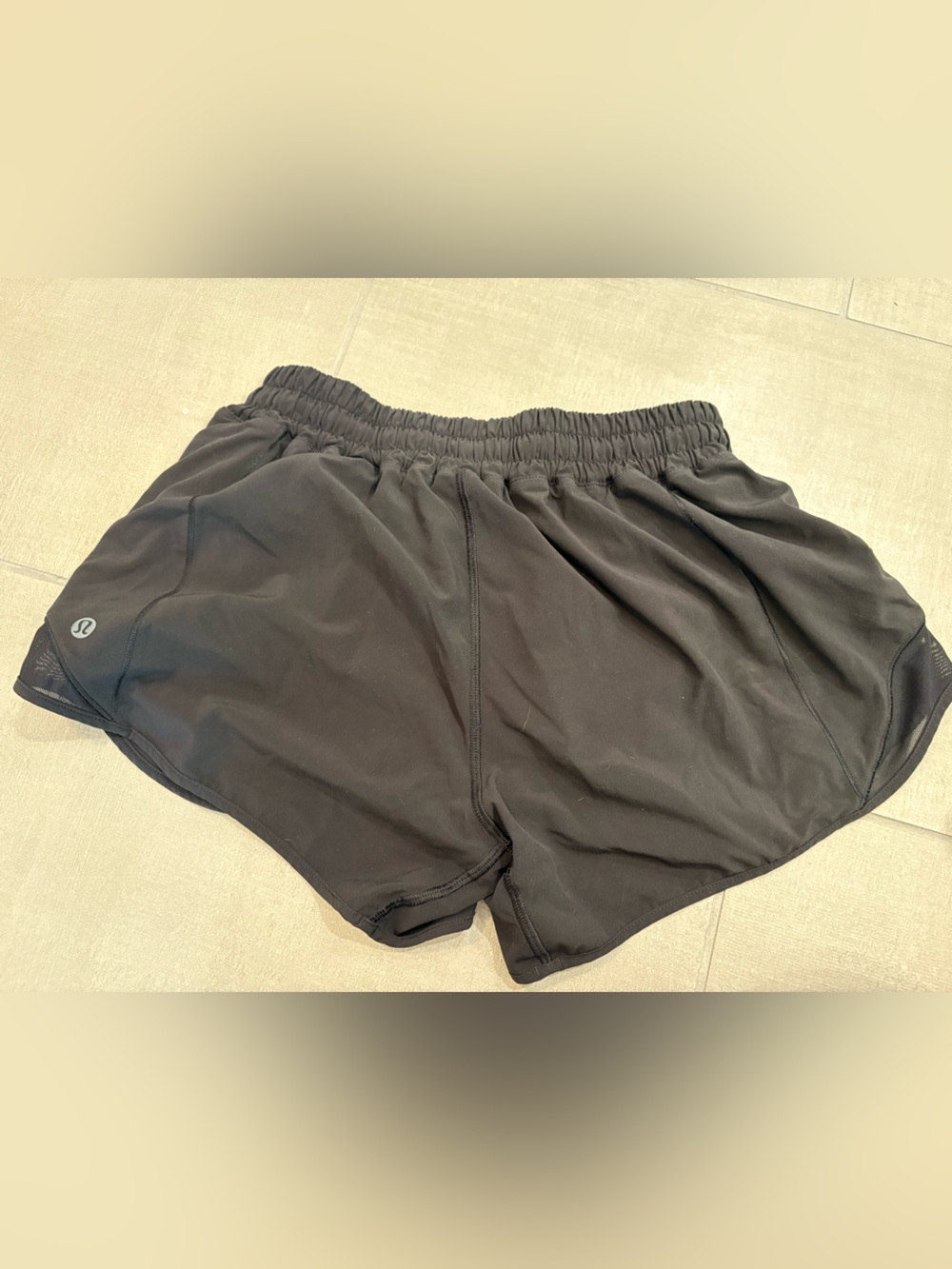 Lululemon Size 4 Black Hottie Hot Shorts